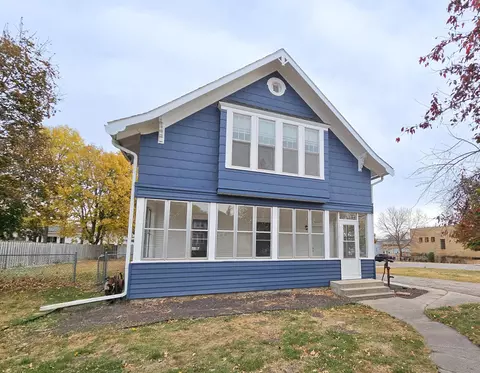 515 E College Dr, Marshall, MN 56258