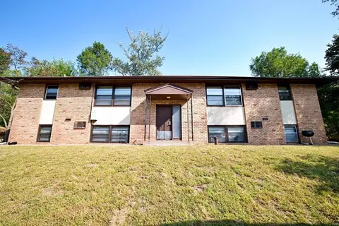 4811 Lakeview Ave N, Brooklyn Center, MN 55429