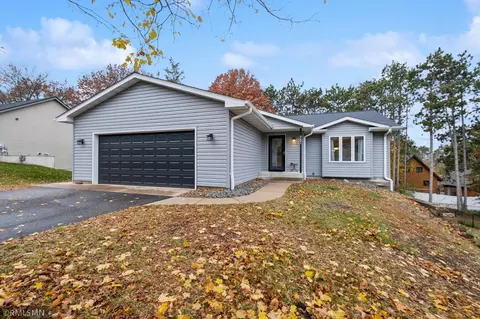 751 Woodcrest Dr N, Hudson, WI 54016