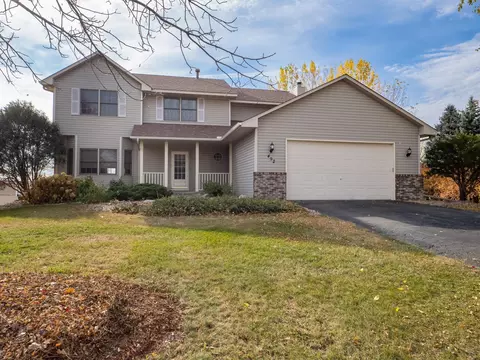 492 Hennes Ave, Shakopee, MN 55379