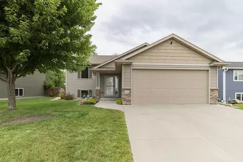 3743 Mcintosh Dr NW, Rochester, MN 55901