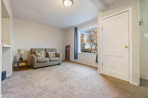 501 E 6th St, Duluth, MN 55805 photo 2