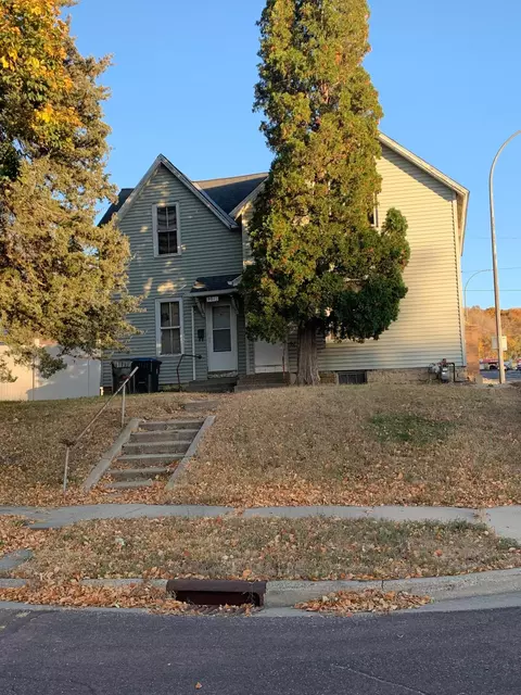 901 N 4th St, Mankato, MN 56001