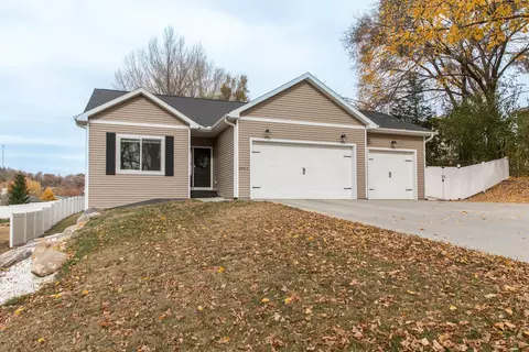 2807 15th St SE, Rochester, MN 55904