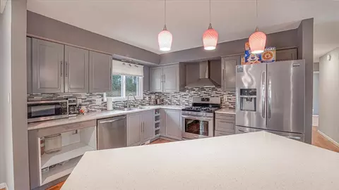 4366 Metcalf Dr, Eagan, MN 55122 photo 10