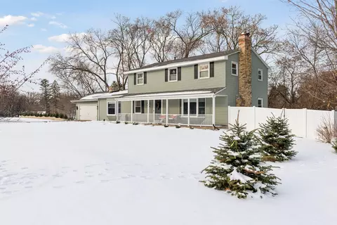 16120 Highwood Dr, Minnetonka, MN 55345