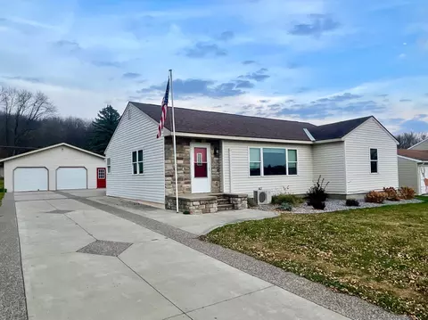 321 N Park Dr, Morton, MN 56270