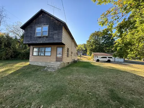 420 Riedell Ct, Red Wing, MN 55066