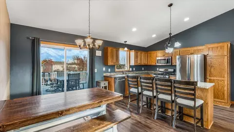 8608 Fairhill Ln, Monticello, MN 55362