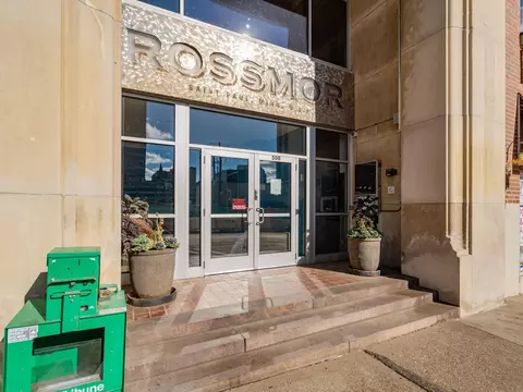 500 Robert St N #312, Saint Paul, MN 55101