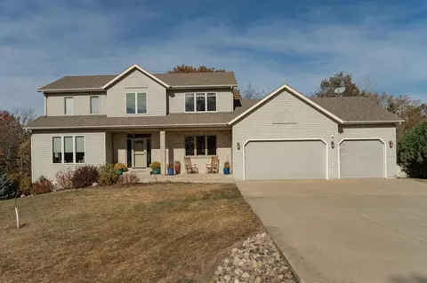 5113 Connemara Dr NE, Rochester, MN 55906