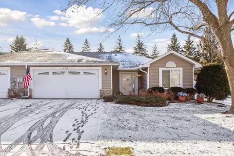2419 Crestwood Dr, North Saint Paul, MN 55109