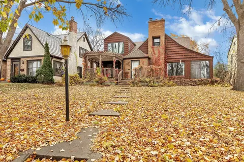 912 Riverside Dr SE, Saint Cloud, MN 56304