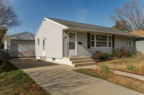 721 17th Ave NE, Rochester, MN 55906
