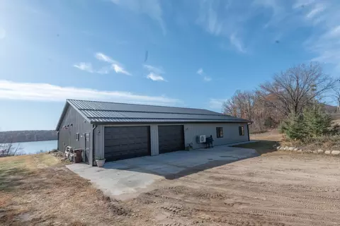 49560 E Wymer Lake Rd, Frazee, MN 56544