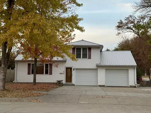 111 7th St SW, Wells, MN 56097
