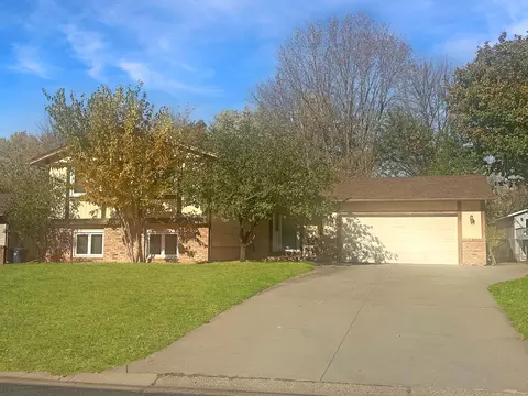 1971 Timber Wolf Trl S, Eagan, MN 55122