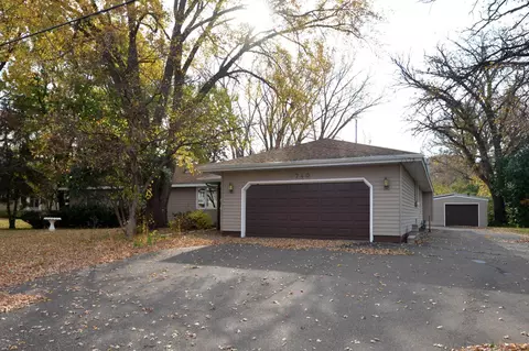 740 County Road D E, Little Canada, MN 55117
