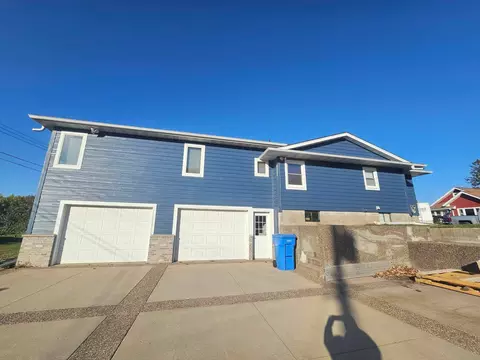 116 1st Ave SE, Altura, MN 55910
