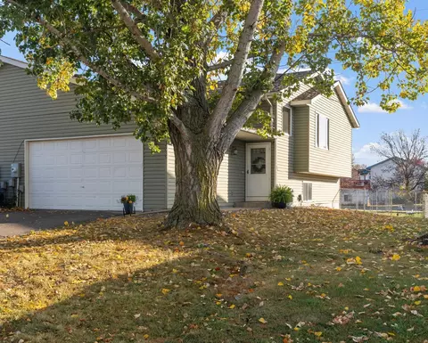 15035 Glenbrook Ave N, Hugo, MN 55038