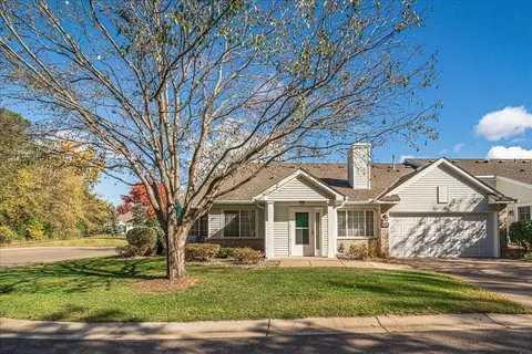 15278 Greenhaven Ln, Burnsville, MN 55306