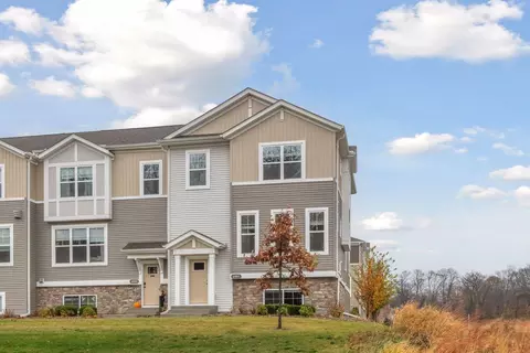 6905 Huckleberry Dr, Minnetrista, MN 55331