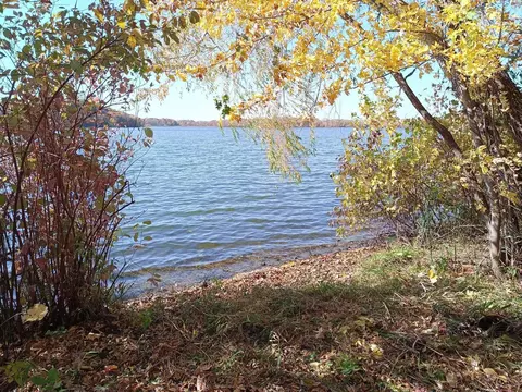 21980 Lind Trl, Waterville, MN 56096