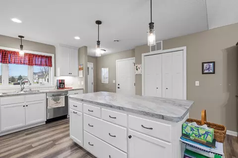 537 Taft Loop S, Cambridge, MN 55008 photo 16