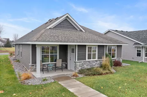 537 Taft Loop S, Cambridge, MN 55008 photo 2