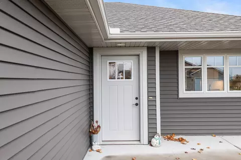 537 Taft Loop S, Cambridge, MN 55008 photo 4