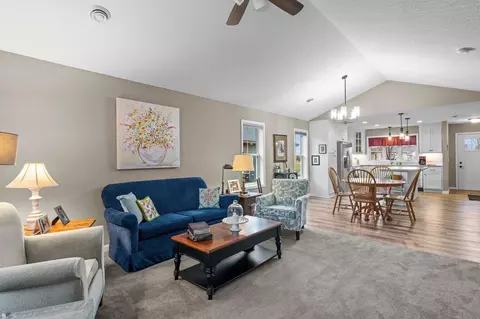 537 Taft Loop S, Cambridge, MN 55008 photo 8