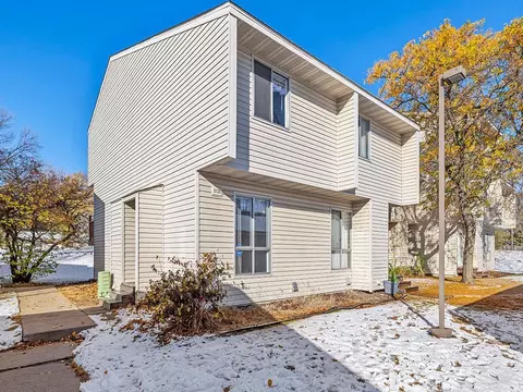 5725 80th Ave N, Brooklyn Park, MN 55443