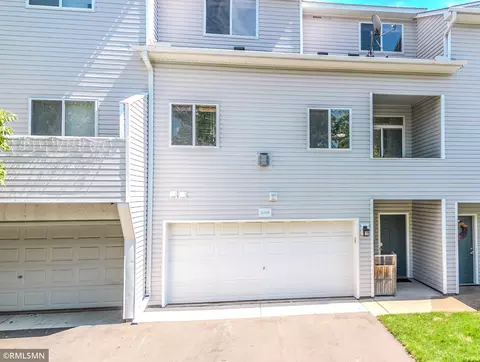 10709 Unity St NW, Coon Rapids, MN 55433 photo 2