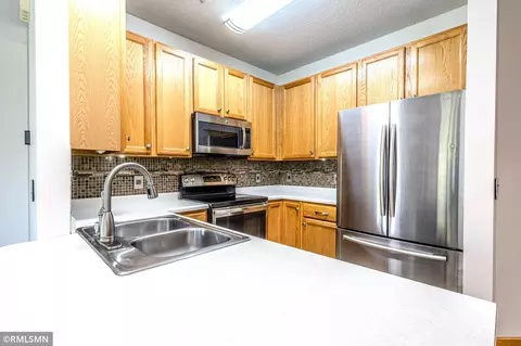 10709 Unity St NW, Coon Rapids, MN 55433 photo 4