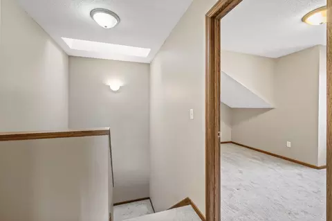 2058 Kings Rd, Eagan, MN 55122 photo 22