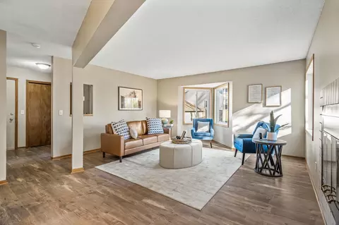 2058 Kings Rd, Eagan, MN 55122 photo 6