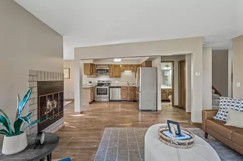 2058 Kings Rd, Eagan, MN 55122 photo 7