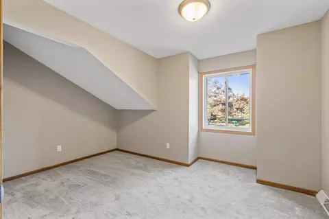 2058 Kings Rd, Eagan, MN 55122 photo 23