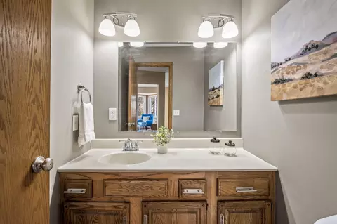 2058 Kings Rd, Eagan, MN 55122 photo 14