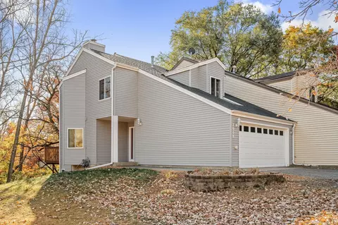 2058 Kings Rd, Eagan, MN 55122