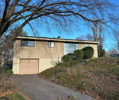 41 Taconite Dr, Virginia, MN 55792