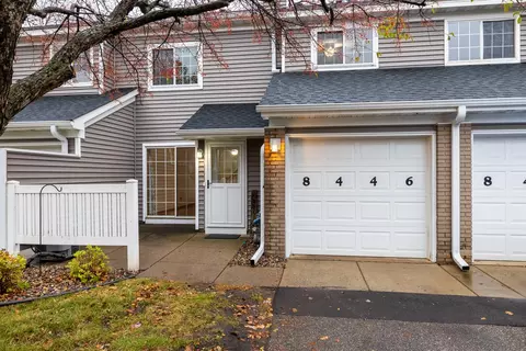 8446 Copperfield Way #80, Inver Grove Heights, MN 55076