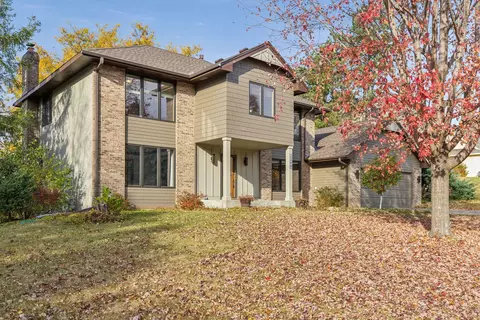 2249 High Pointe Rd, Mendota Heights, MN 55120
