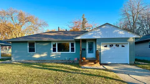 1412 W Fountain St, Albert Lea, MN 56007