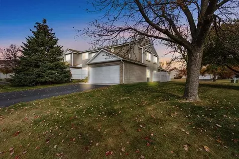 15887 Firtree Ln, Apple Valley, MN 55124