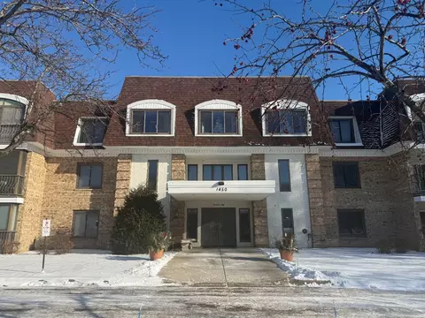1450 Bidwell St #212, West Saint Paul, MN 55118