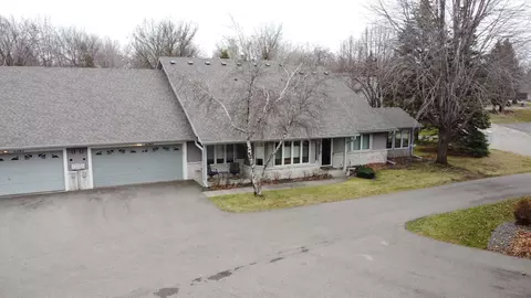 2563 Sumac Cir, White Bear Lake, MN 55110