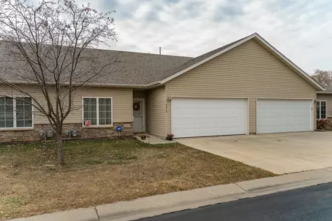 5310 Supalla Ct NW, Rochester, MN 55901