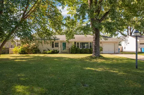 6916 Southdale Rd, Edina, MN 55435
