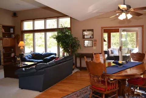 702 Hallstrom Dr, Red Wing, MN 55066 photo 3